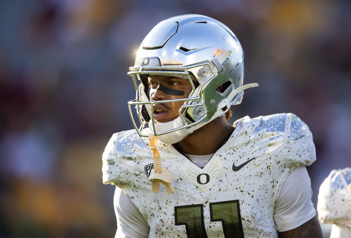 Nov 18, 2023; Tempe, Arizona, USA; Oregon Ducks wide receiver Troy Franklin (11) against the Arizona State Sun Devils at Mountain America Stadium. Mandatory Credit: Mark J. Rebilas-USA TODAY Sports